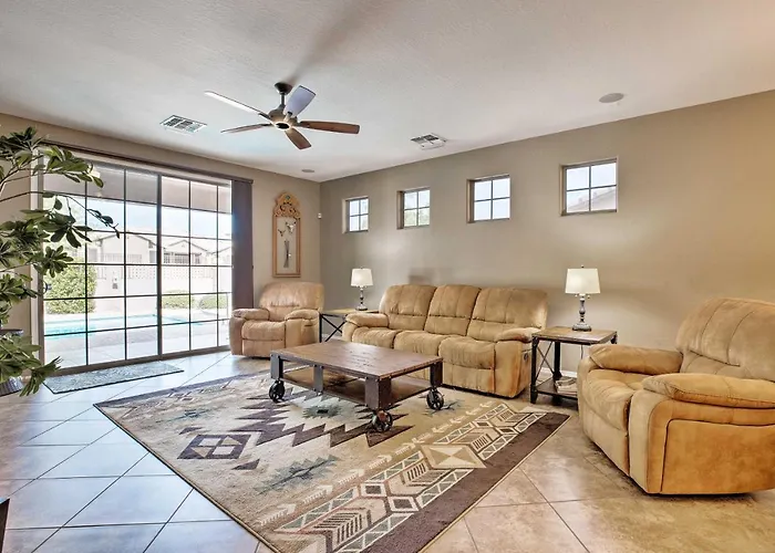 Family W/ Pool, Bbq & Fire Pit In *