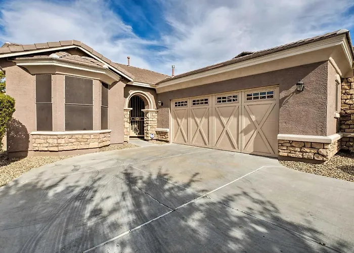 Family W/ Pool, Bbq & Fire Pit In *